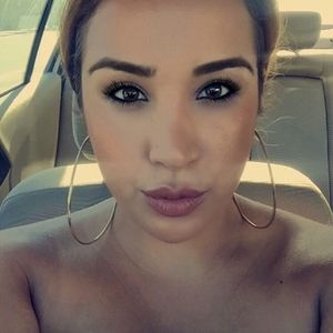 Meet your Posher, Vanessa